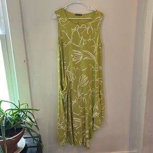 Chalet Sleeveless Dress. EUC Size M.